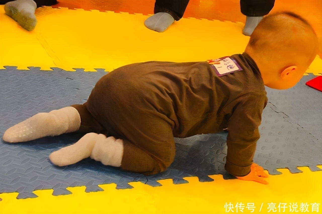 儿科医生|别再制止宝宝爬行了，原来好处这么多，想让娃聪明就赶快训练吧