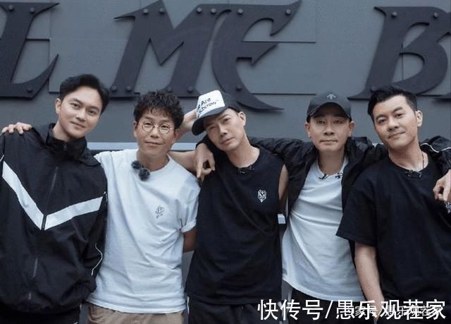 大湾区五人组新综开录!网友晒哥哥手写试营业邀请函、排练照