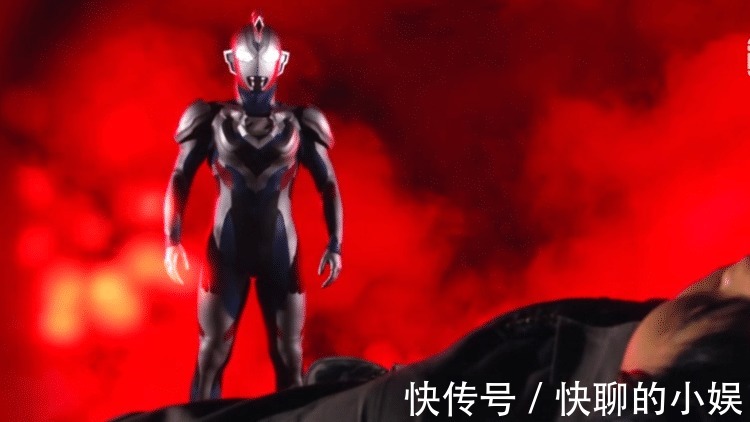 究极|泽塔剧场版 神秘黑影不是特利迦奥特曼,我们错怪了小金人!