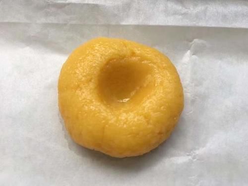 香甜酥脆的红豆沙小酥饼,口感香甜掉渣,孩子一口气可以吃3个