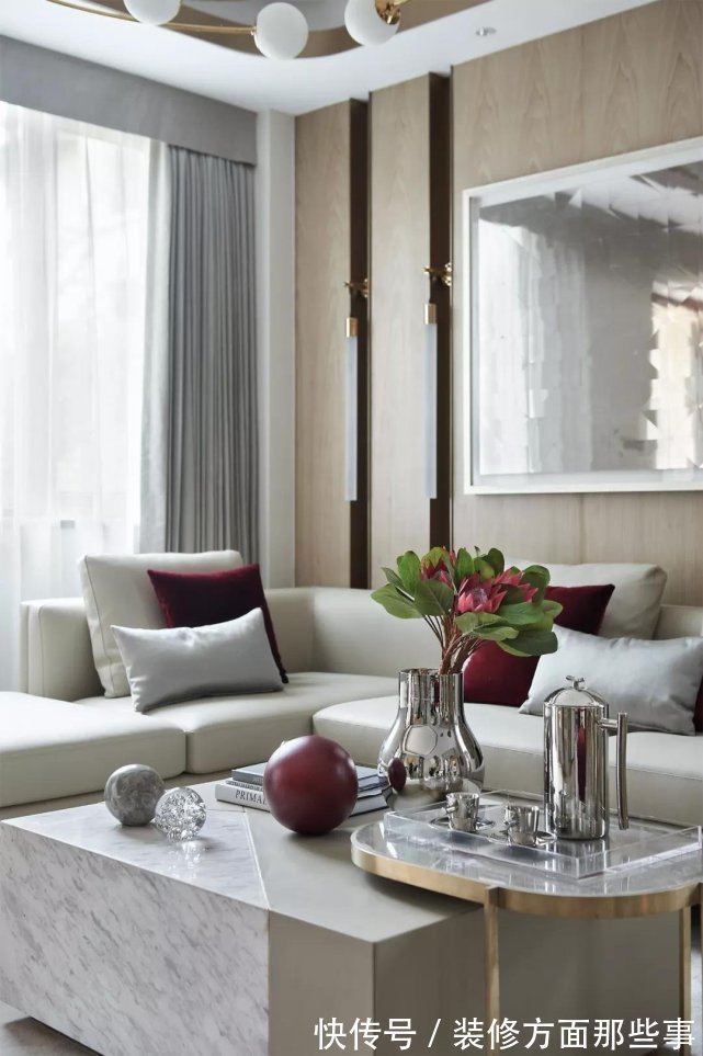 米洛什|210平红色是这个家的主角结合软装，带来安全感与舒