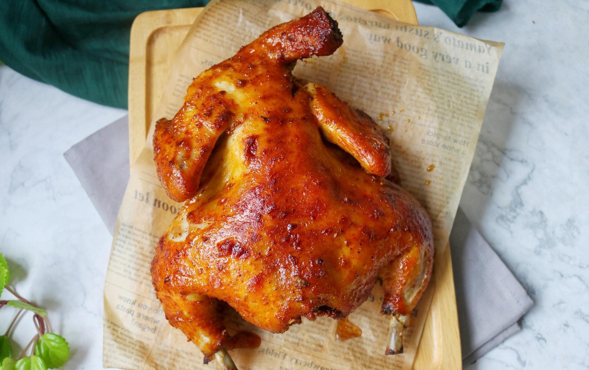 天气太冷了，用一只香喷喷的烤鸡，来抵御寒冷，真好吃呀