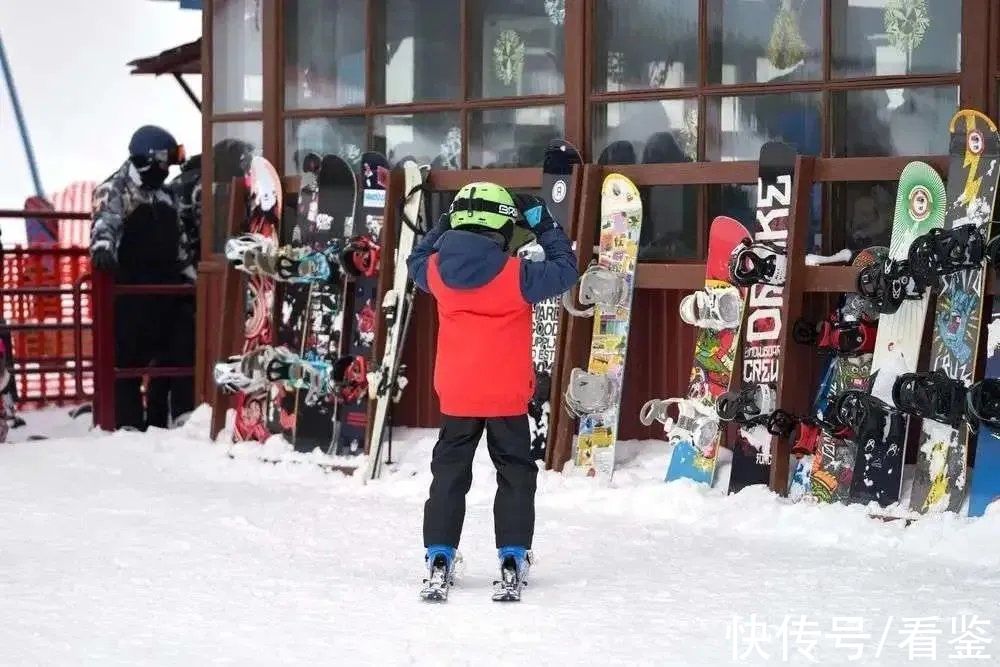 滑雪|2.3亿人上冰雪？我看朋友圈遍地都在滑雪