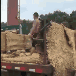 |搞笑GIF:小哥真是拼了,但是这个膜的质量实在是太好了