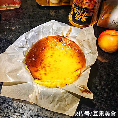 #健康甜蜜烘焙料理#风靡全球的巴斯克干酪蛋糕