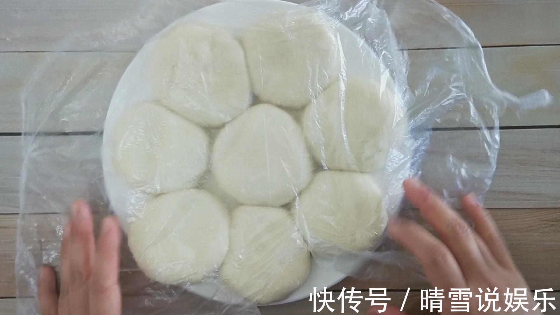 面粉的神奇做法,往锅里一扔,个个鼓大泡,酥脆空心,真是太香了