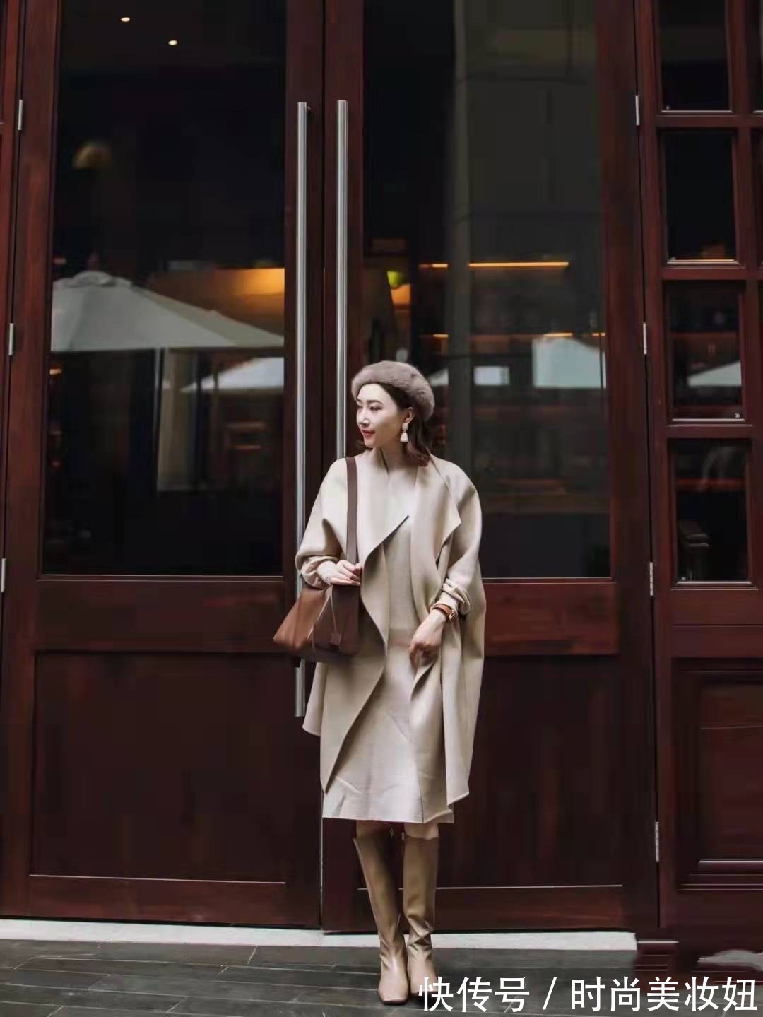 街拍 这是我见过“最温柔”的穿搭,显气质不说还优雅,照穿就对了