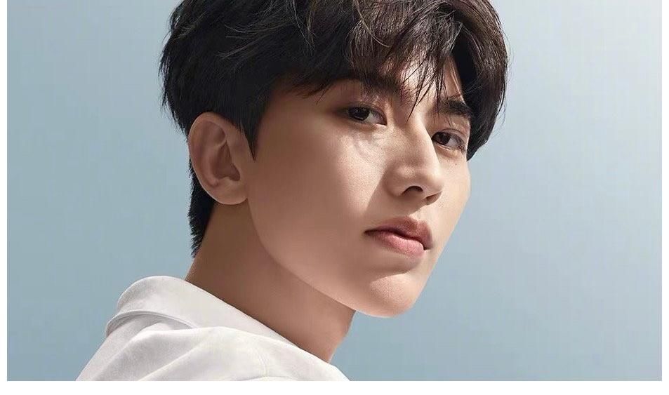 同款|蔡徐坤lisa同款广告曝光，两人cp很好磕，什么时候再合作呢