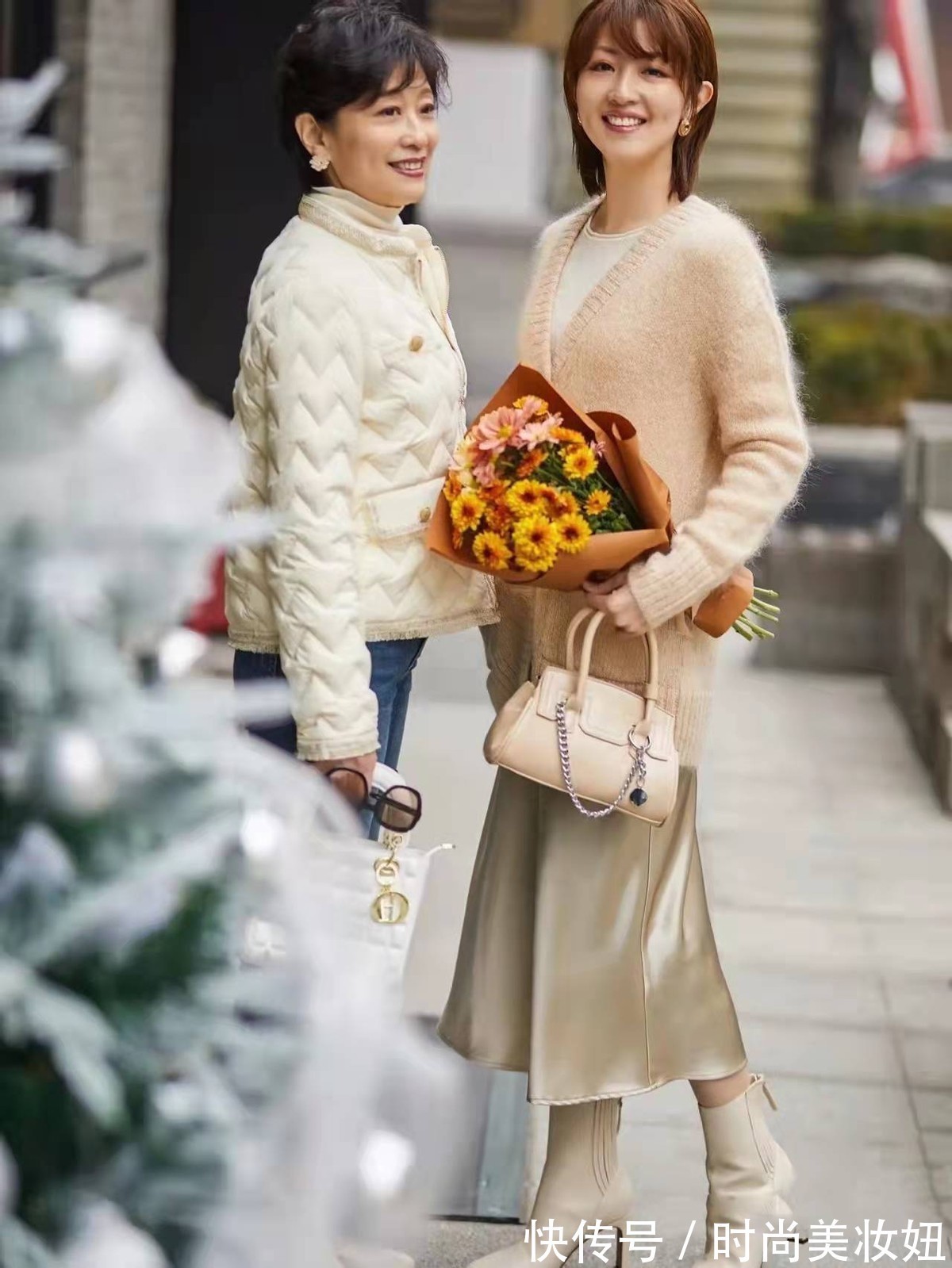 毛衣 这才是妈妈该学的穿搭,简约高级又显气质,普通人也hold得住