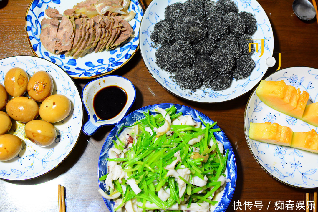 周末宅家,做了三道菜,另外三个是点心,老公说本末倒置