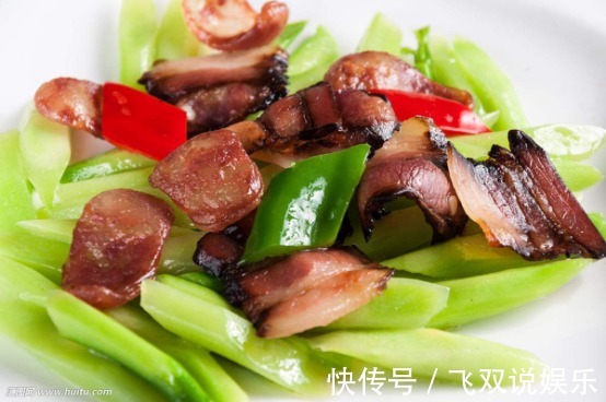 在家请客做的几道家常菜招待,道道色香味俱全,客人吃了流连忘返