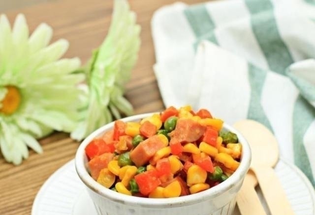 玉米能不能代替主食经常有人吃玉米减肥，每天吃对身体是好是坏