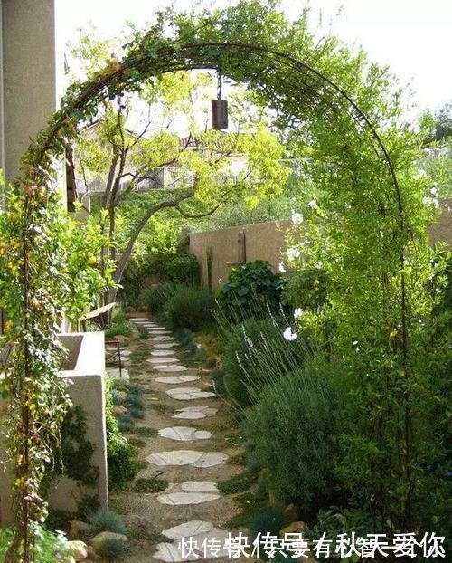 案例|10套实景别墅庭院设计案例，每一款都好想搬回家！