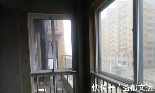 开发商|装修要不要换掉开发商的门窗？总以为自己做对了，入住才知吃大亏