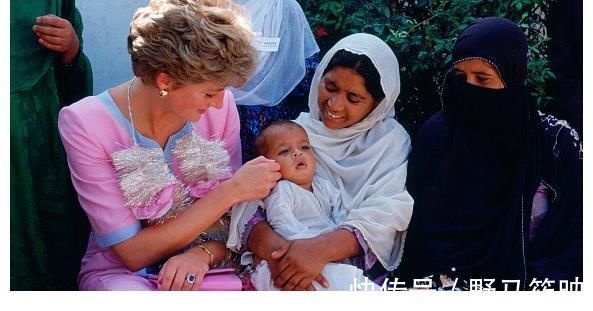 服装|黛妃穿搭为何经典？一次看懂英国皇室穿衣逻辑