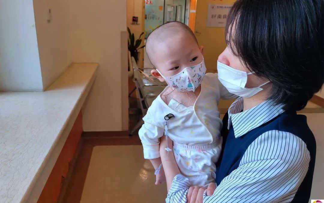 导管|小夫妻生了对龙凤胎,亲朋都来祝贺,谁知没高兴多久老大就出事了