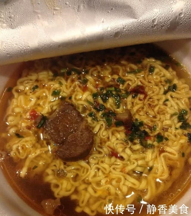 国内方便面|卖到日本的泡面,差距真的太大了,网友:我吃的都是假泡面?