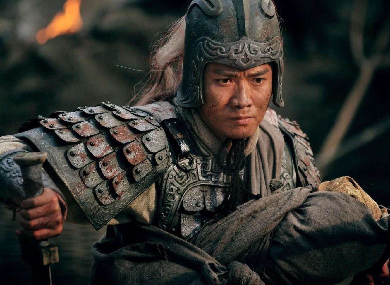 中了三枪|《三国演义》里,赵云为何三枪都没有刺死周仓?