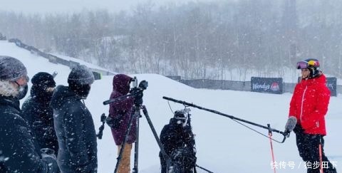 奥地利Red Bull Snow Charge雪地BetVictor Sports(伟德体育)国际官网冲锋赛趣动冰城