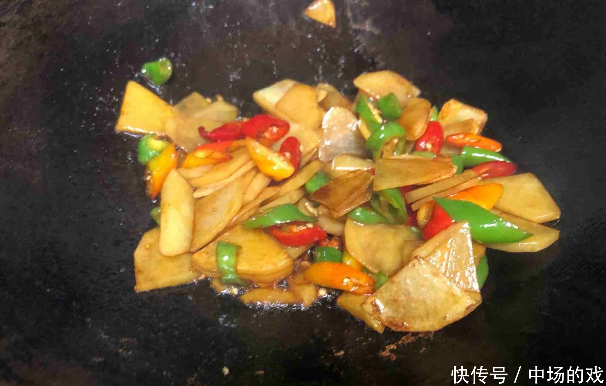 排出|土豆和它炒是“天然泻药”,排出黑臭宿便,口臭都没有了!