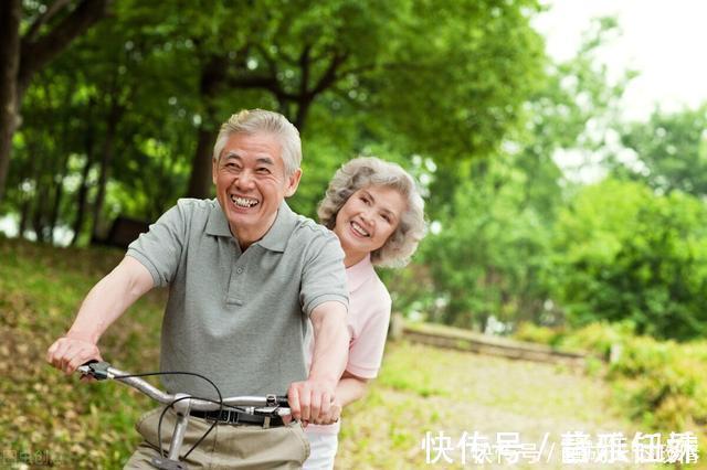 长寿区|40年百岁老人调查长寿之乡的3个关键，和吃和运动没太大关系