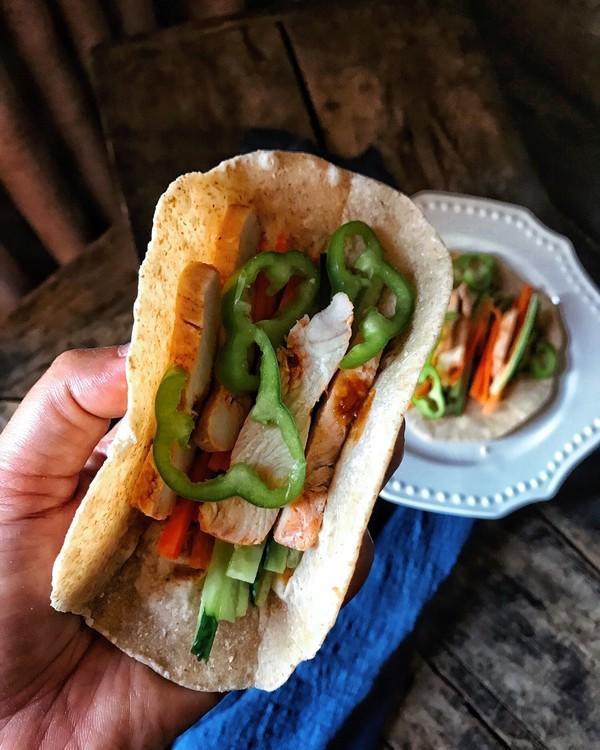 减脂餐全麦鸡胸肉卷饼制作方法