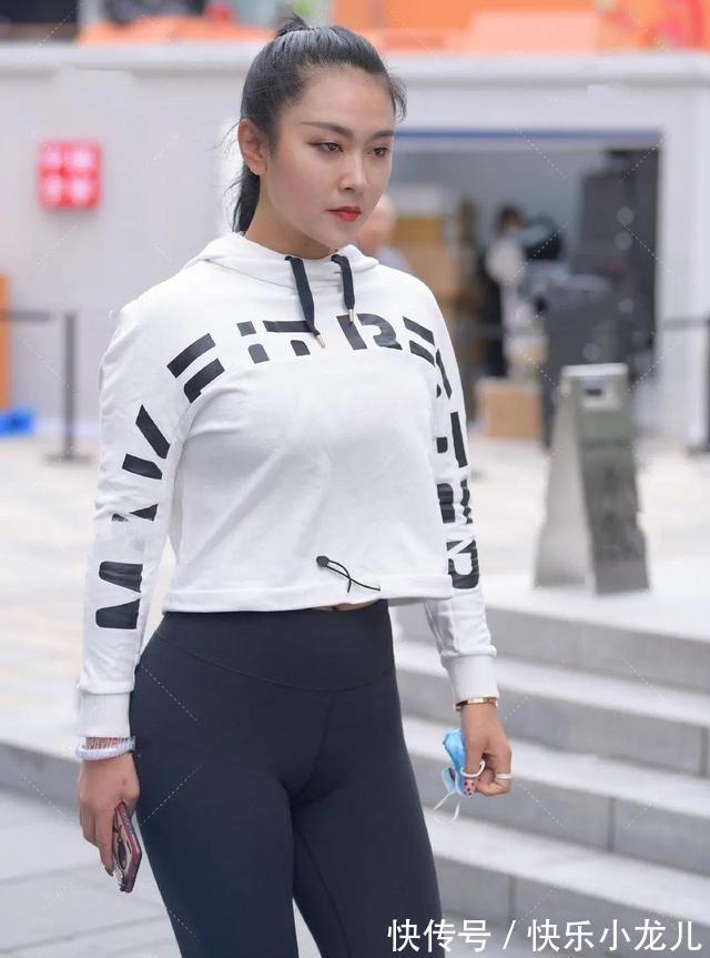 休闲裤 打底裤的搭配洋气显嫩，穿出女神气质，凸显优雅气质