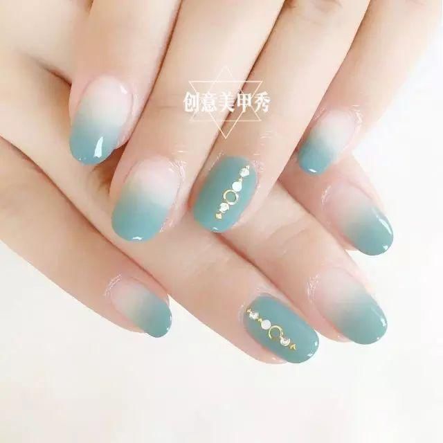 春天的透明系渐变美甲，和你一样美~