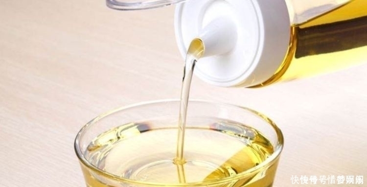 炒面的正确做法,不粘锅,根根分明,炒一大锅,大人小孩都爱吃