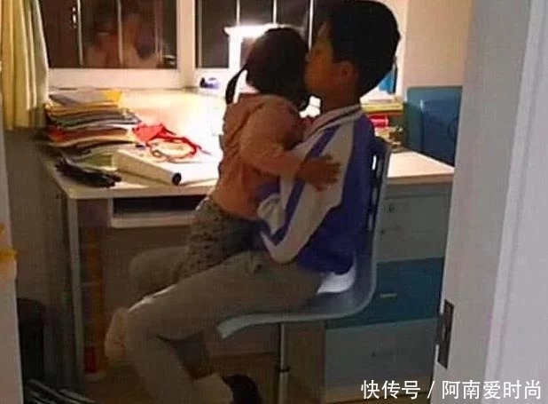 a3437|妹妹跟哥哥相差13岁，一受委屈就往哥哥房间跑，下一秒妈妈不淡定