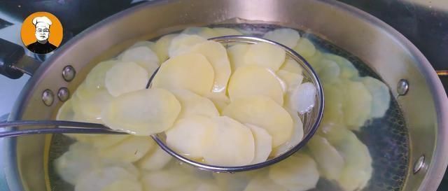 几块钱|教你薯片在家做,成本只需几块钱,嘎嘣脆,大人小孩都爱吃