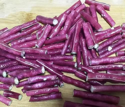  聪明人最爱吃3种食物，排毒养颜、改善体质，好处多多！