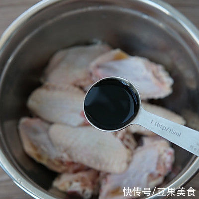 一滴油都不加蚝油鸡翅的做法