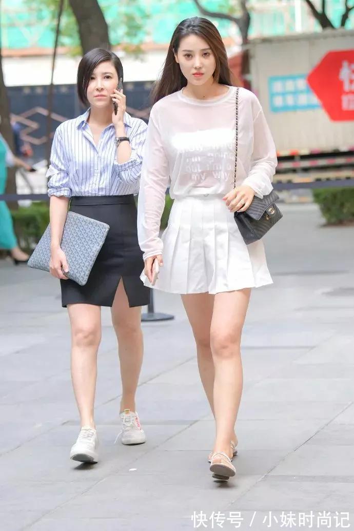 街拍:穿白裙的女生,清新甜美