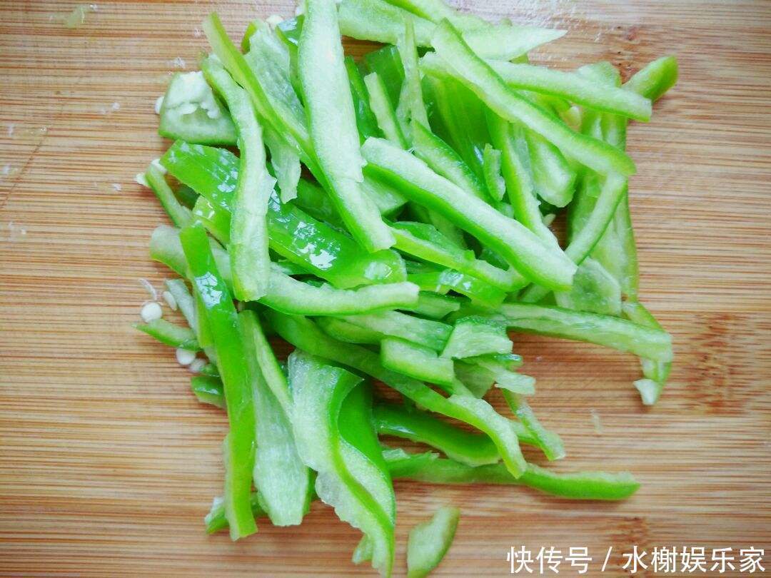 茭白|它是天然的“补钙菜”，每天炒一盘，预防骨质疏松，告别老寒腿