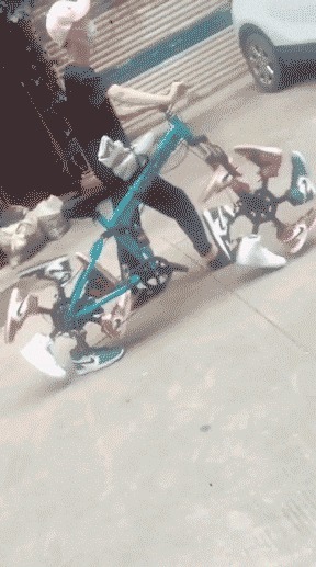 |搞笑GIF趣图时代在变迁,现在当伴郎也是个体力活!