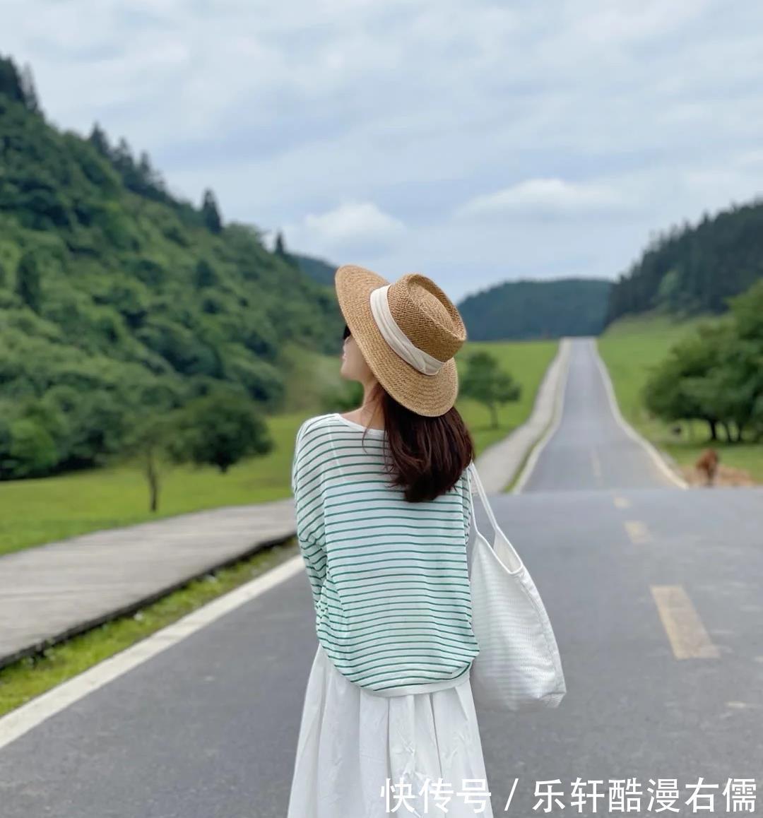 减龄|别再说小个子穿不出气场了,学会这几种穿搭,高级优雅还好看