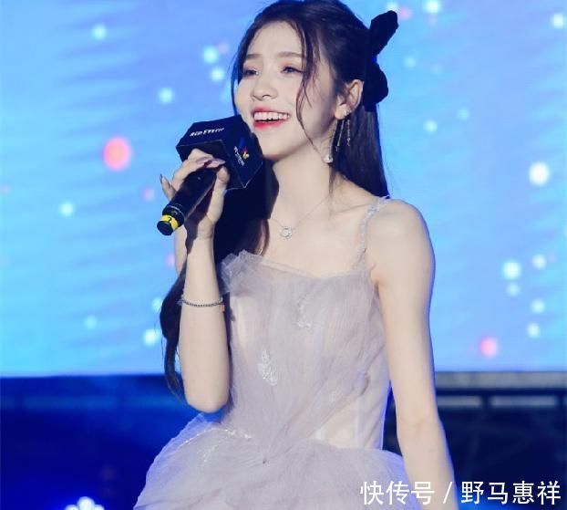 古装|当网红COS古装,蔡萝莉搞笑,刀小刀违和,而她代表“东方美”!