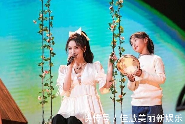 《快乐大本营》结束了,谢娜何炅再次携手开始新的节目