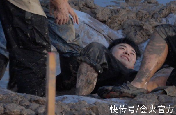 在鹿晗頭上“動刀子”，帶嘉賓荒島生存，這節目也太敢拍了