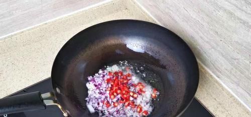 饭店最火的炒花甲，成本只要8元钱，教你在家做出来，味道杠杠滴