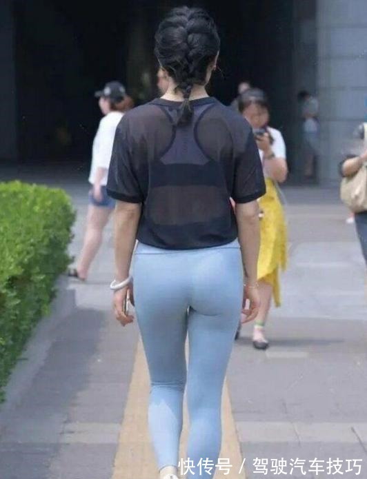 尴尬 “胯大腿粗”要慎重,选择紧身半身裙,轻松避免尴尬!