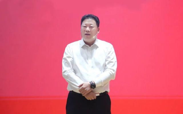 儒辰|儒辰集团年中会强调资金回笼，短期内排除迁往上海可能