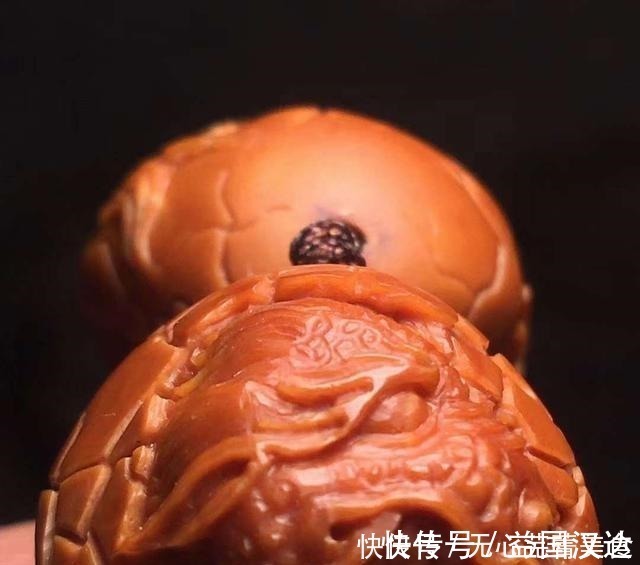 吴光云#橄榄核雕刻十大名家排名——「吴光云」老师作品《脱颖而出》