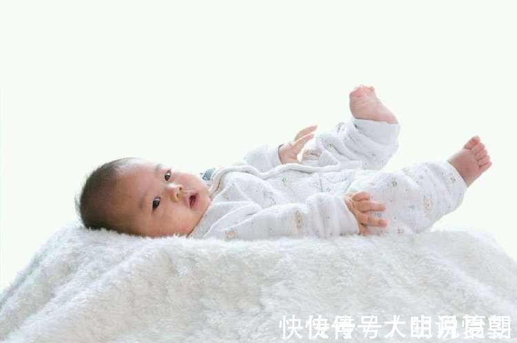 发育|4个月宝宝发育方面有哪些特点?从3个维度来看,父母可自查