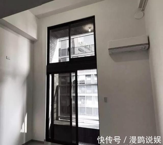 改造|一家三口人住16㎡的家,连床都没有,他们却说舒服得很!