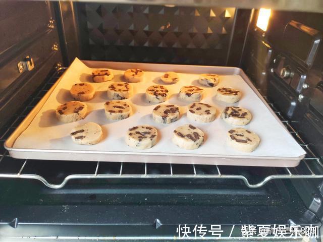 奥利奥|做饼干的时候加点奥利奥,不用打蛋器简单省事,香酥可口百吃不腻