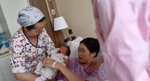 小林|“宁愿肚皮挨刀也不顺产”,二胎宝妈说出心里话,好处再多也不选