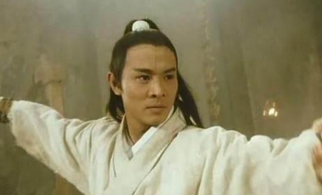 男主角$倚天中张无忌有3大神兽,一只被张无忌烤了吃,一只活了九十多年