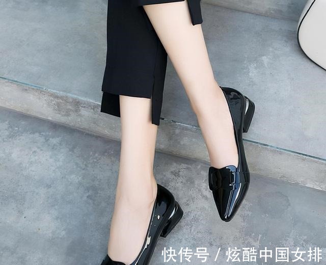 单鞋 现在尖头单鞋可真时髦,第2款绿色的第5款红色的,我都没有见过